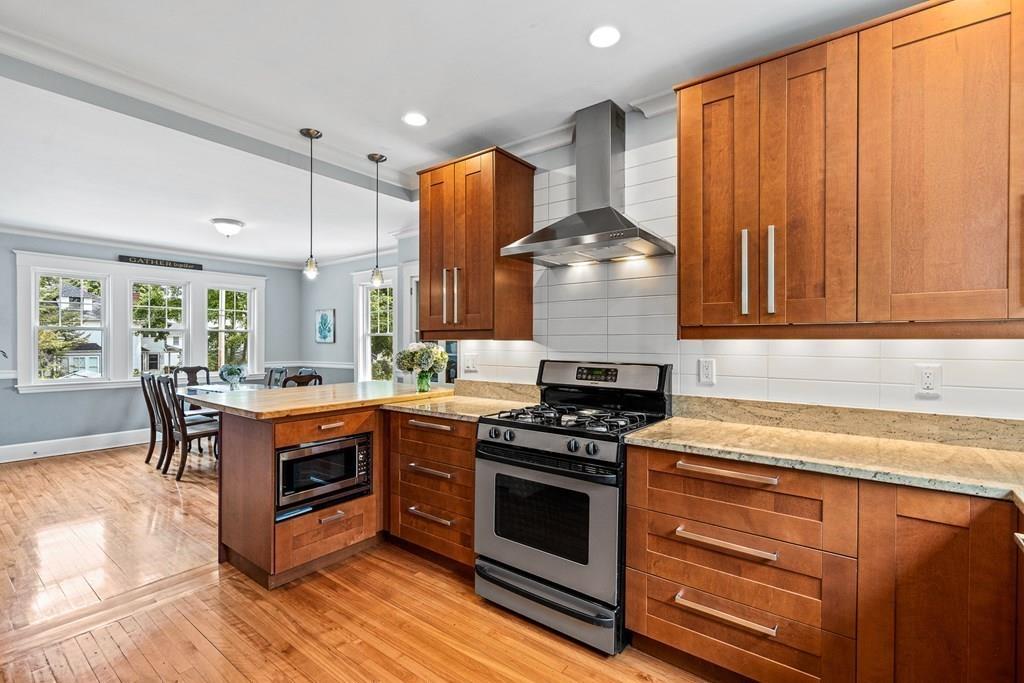 96 Warwick Road Melrose, MA 02176 - Photo 8 of 37 Gallery Image 8