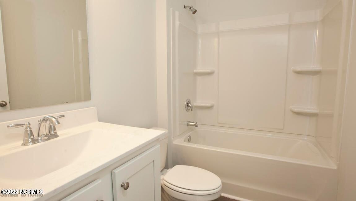 1112 Burled Oak Ridge Loop Southeast, Unit LOT 39 Bolivia, NC 28422 - Photo 17 of 27 Not Actual Home, finishes may vary