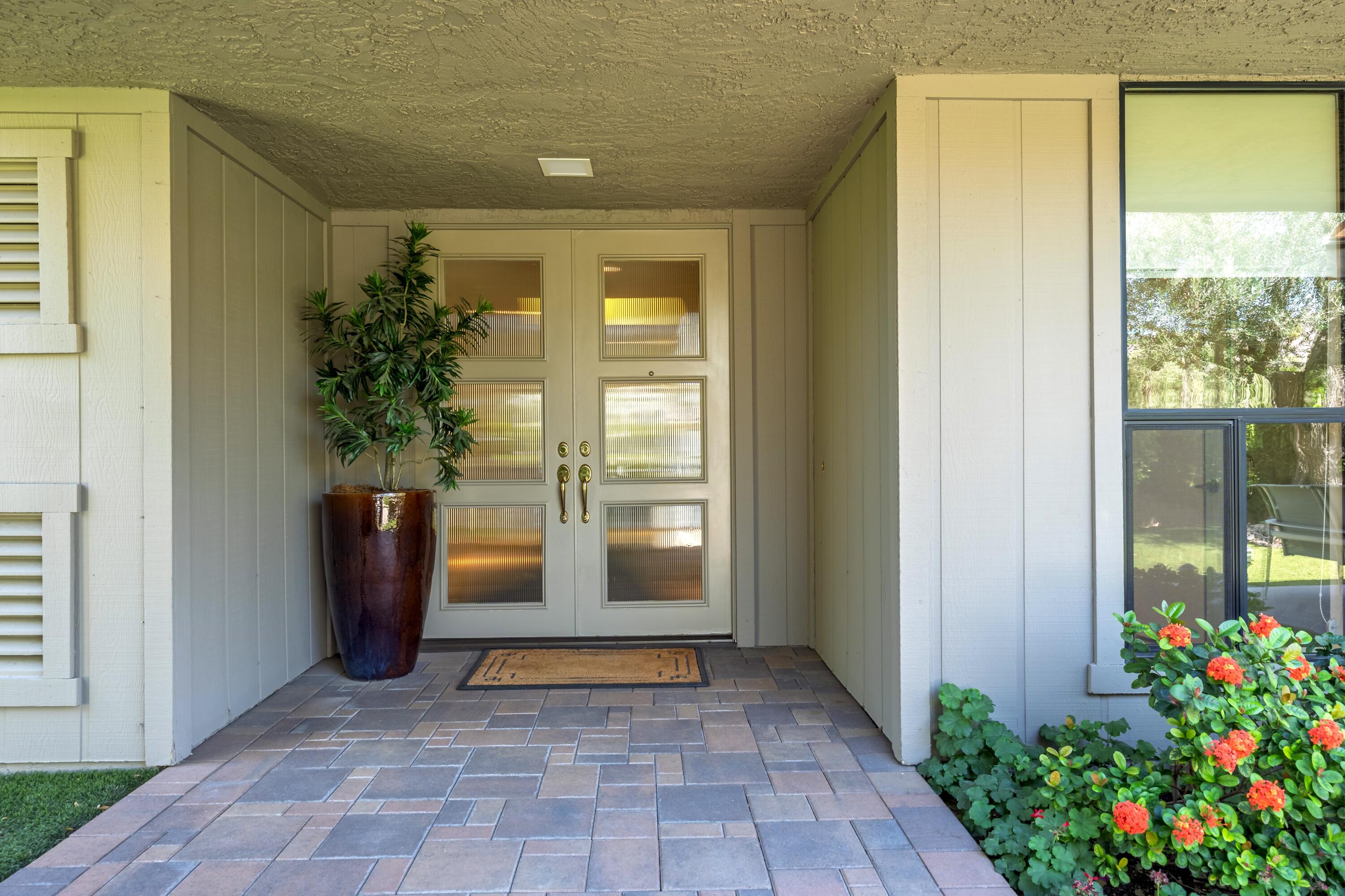 44 Lafayette Drive Rancho Mirage, CA 92270 - Photo 2 of 40 16-Photo-16
