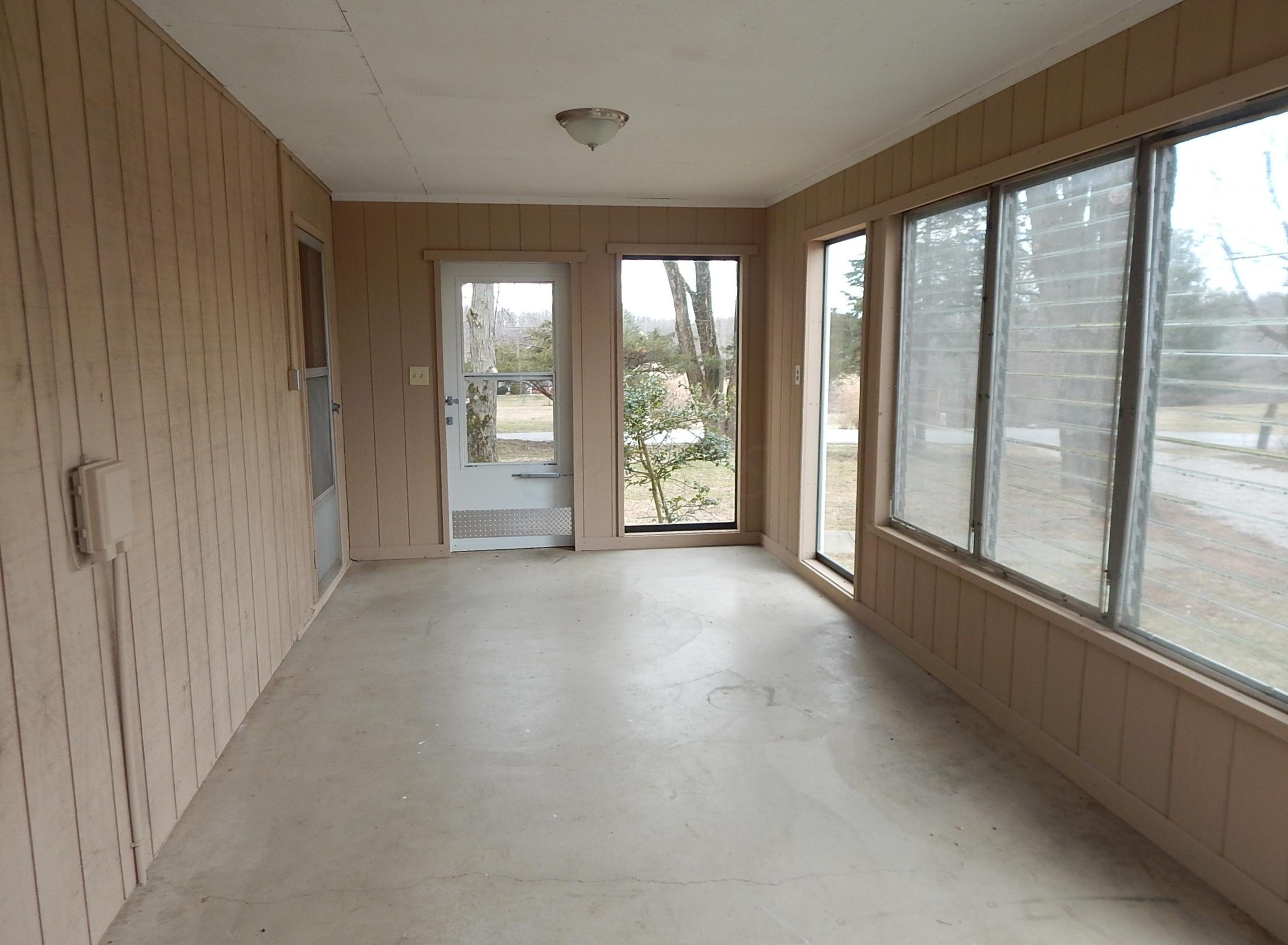4298 Corner Road Johnstown, OH 43031 - Photo 4 of 26 Gallery Image 4