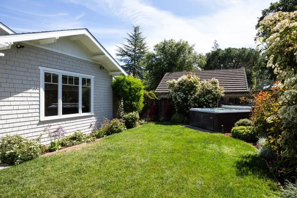 $4,850,000 | 384 Hawthorne Avenue, Los Altos, CA 94022