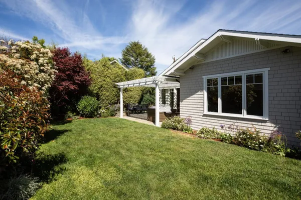 $4,850,000 | 384 Hawthorne Avenue, Los Altos, CA 94022