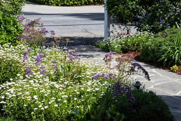 $4,850,000 | 384 Hawthorne Avenue, Los Altos, CA 94022