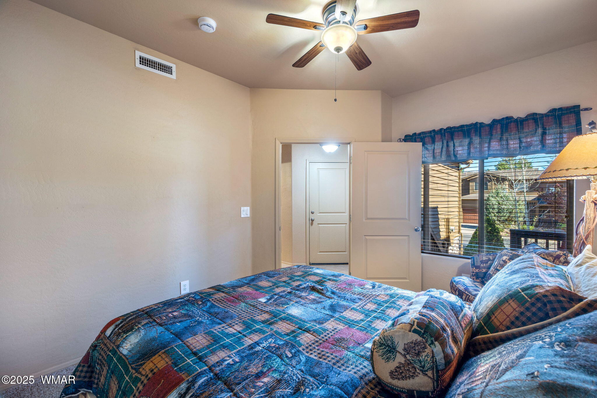 6943 West Starlight Ridge Parkway Lakeside, AZ 85929 - Photo 13 of 31 Downstairs bedroom