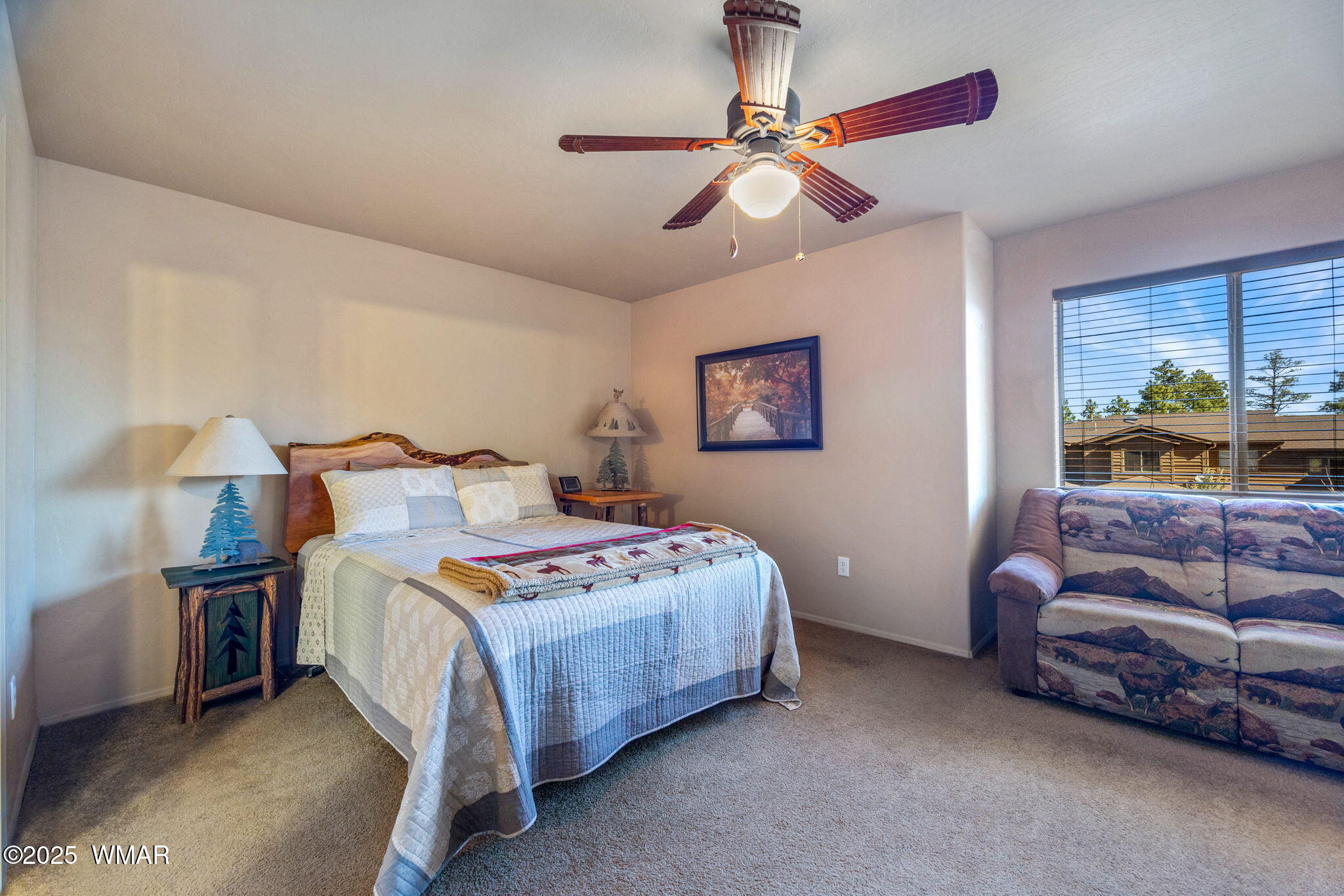 6943 West Starlight Ridge Parkway Lakeside, AZ 85929 - Photo 19 of 31 Primary bedroom