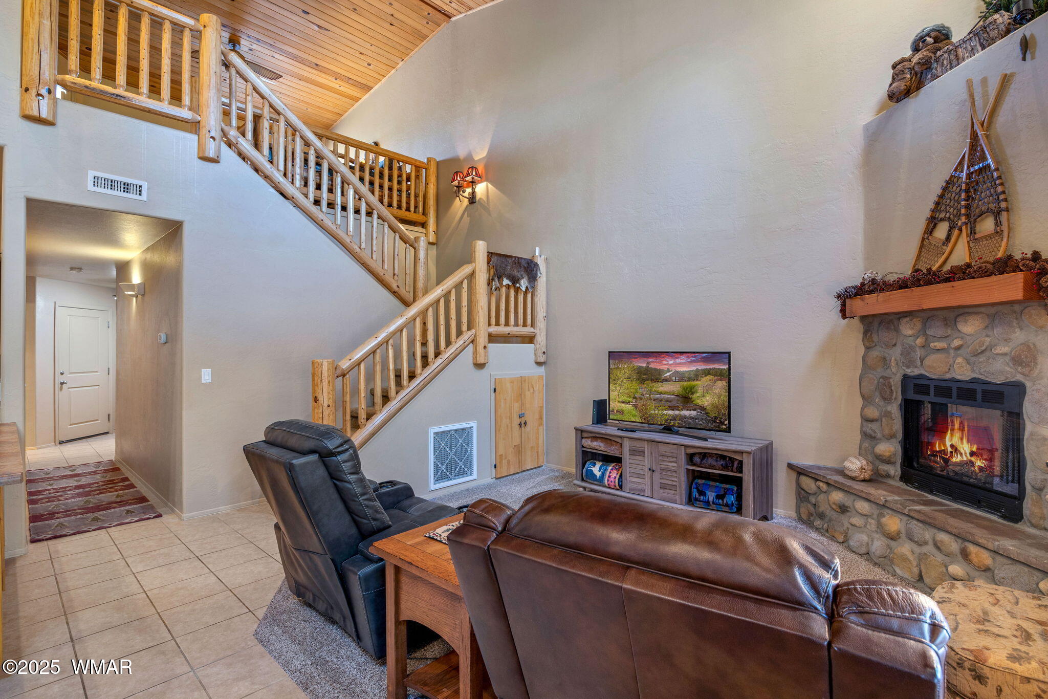 6943 West Starlight Ridge Parkway Lakeside, AZ 85929 - Photo 5 of 31 Conveys furnished and turn key