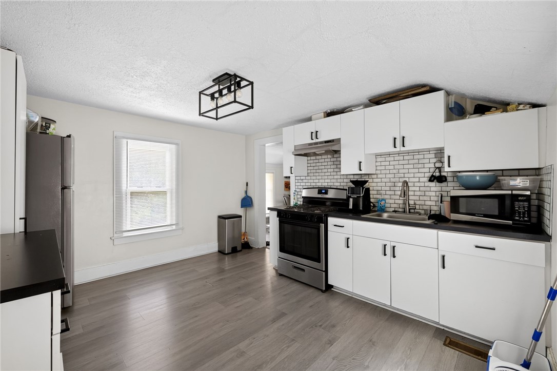 19 Waverly Place Rochester, NY 14608 - Photo 23 of 31 Gallery Image 23