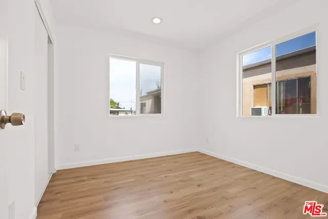 $5,200 | 649 West 92nd Street, Los Angeles, CA 90044