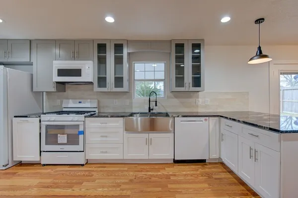 $310,000 | 19403 Lake Hollow Lane, Houston, TX 77084