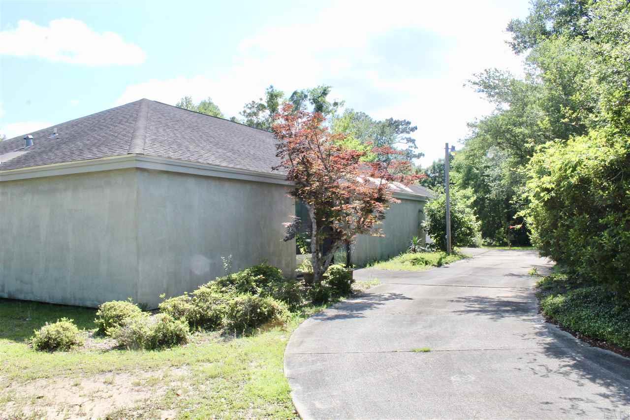 745 Green Hills Road Cantonment, FL 32533 - Photo 3 of 30 Gallery Image 3