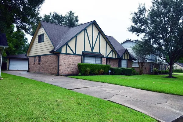 $2,290 | 1806 Cedarwood Court, Sugar Land, TX 77498