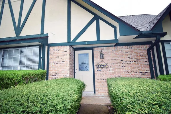 $2,290 | 1806 Cedarwood Court, Sugar Land, TX 77498