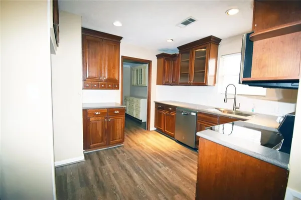 $2,290 | 1806 Cedarwood Court, Sugar Land, TX 77498