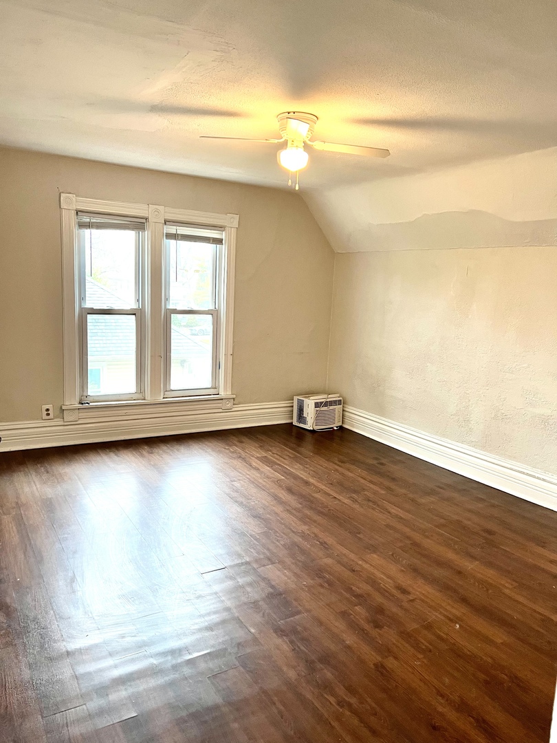 674 St Charles Street Elgin, IL 60120 - Photo 9 of 13