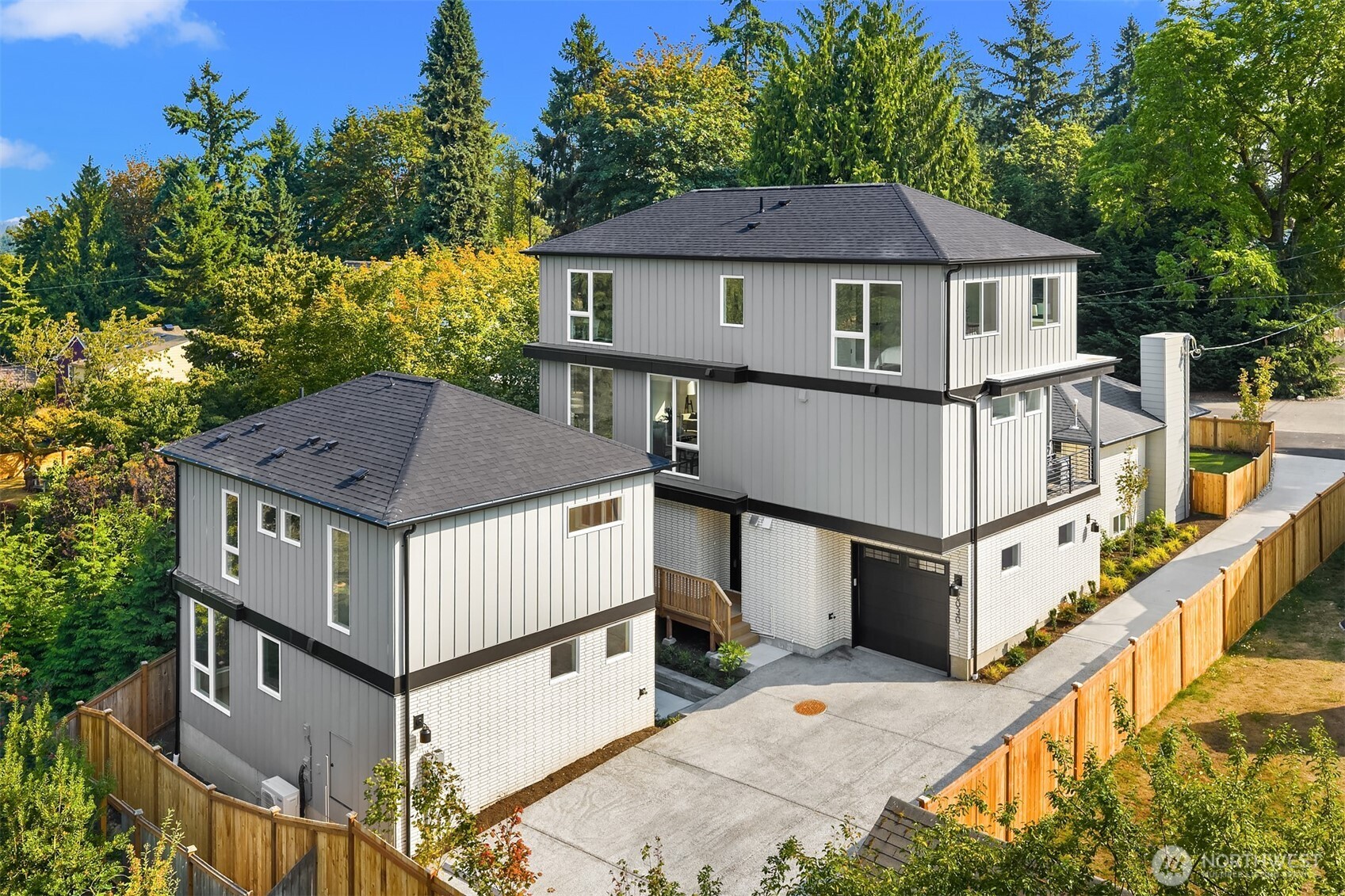 2030 Northeast 123rd Street Seattle, WA 98125 - Photo 27 of 31
