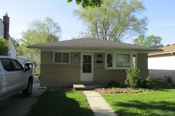 $1,500 | 26273 Eton Avenue, Dearborn Heights, MI 48125