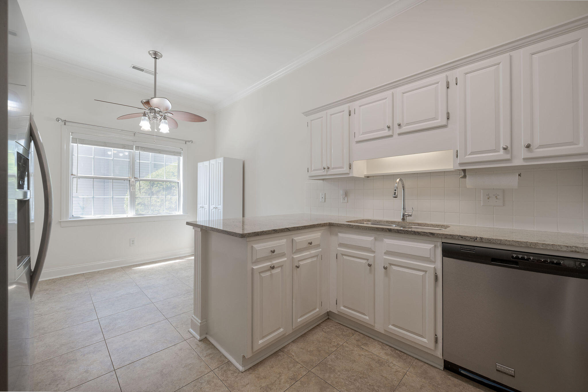 1288 Horseshoe Bend Mount Pleasant, SC 29464 - Photo 12 of 37 1588HorseshoweBend--19