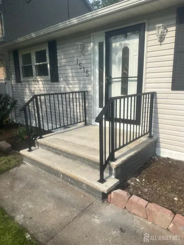 a view of a house with porch