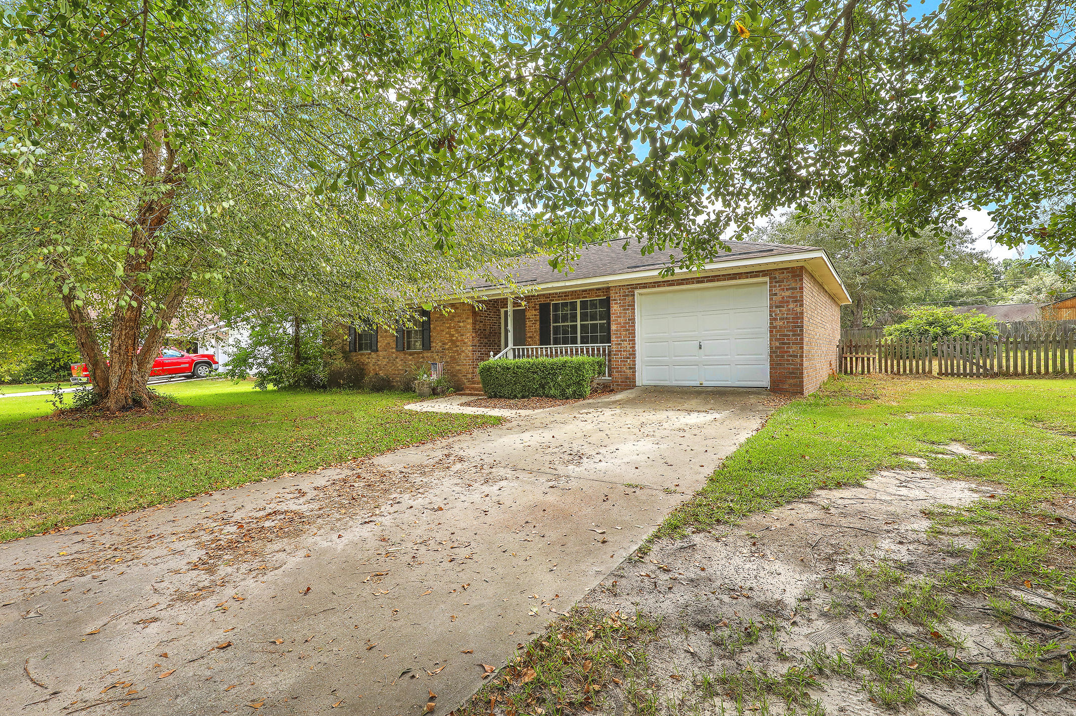 124 Whitesville Road Moncks Corner, SC 29461 - Photo 1 of 25 1R3A4982_3_4