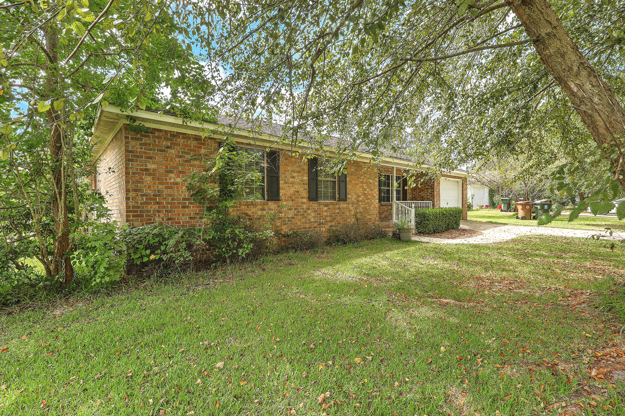 124 Whitesville Road Moncks Corner, SC 29461 - Photo 3 of 25 1R3A4988_89_90