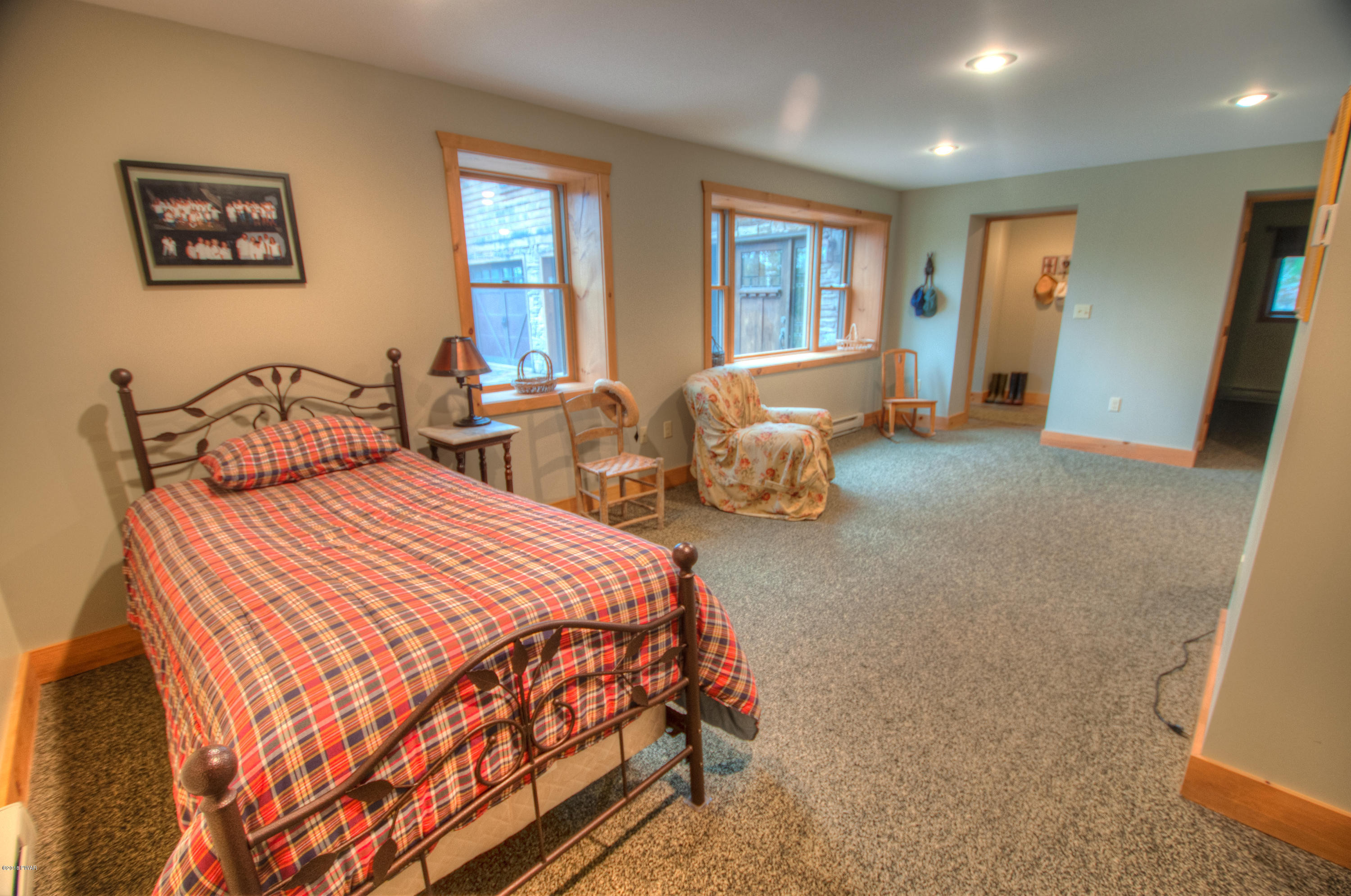 210 Gumbletown Road Paupack, PA 18451 - Photo 15 of 44 15-Family Room alt view2