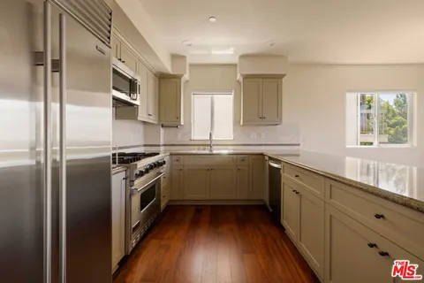 $1,249,000 | 2255 Fox Hills Drive, Unit 200, Los Angeles, CA 90064