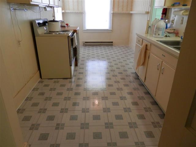 279 West Rhea Avenue Spring City, TN 37381 - Photo 3 of 17 3