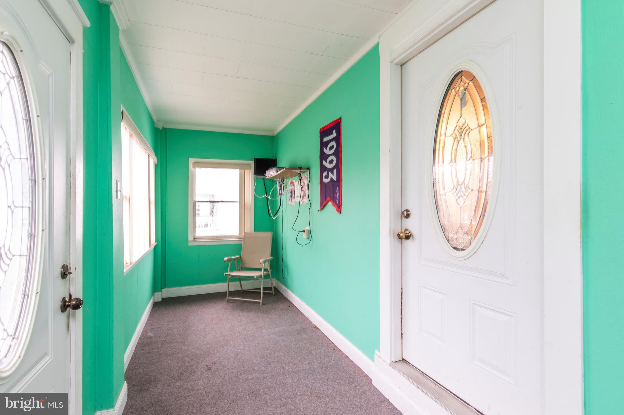 1712 Meetinghouse Road Boothwyn, PA 19061 - Photo 4 of 33 Gallery Image 4