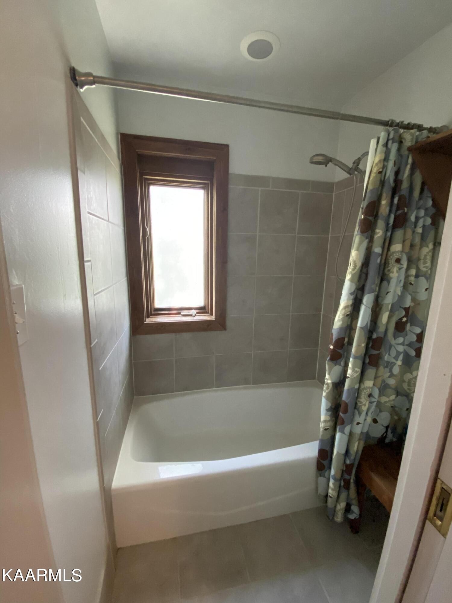 303 West Fernhill Road Oak Ridge, TN 37830 - Photo 19 of 26 Gallery Image 19