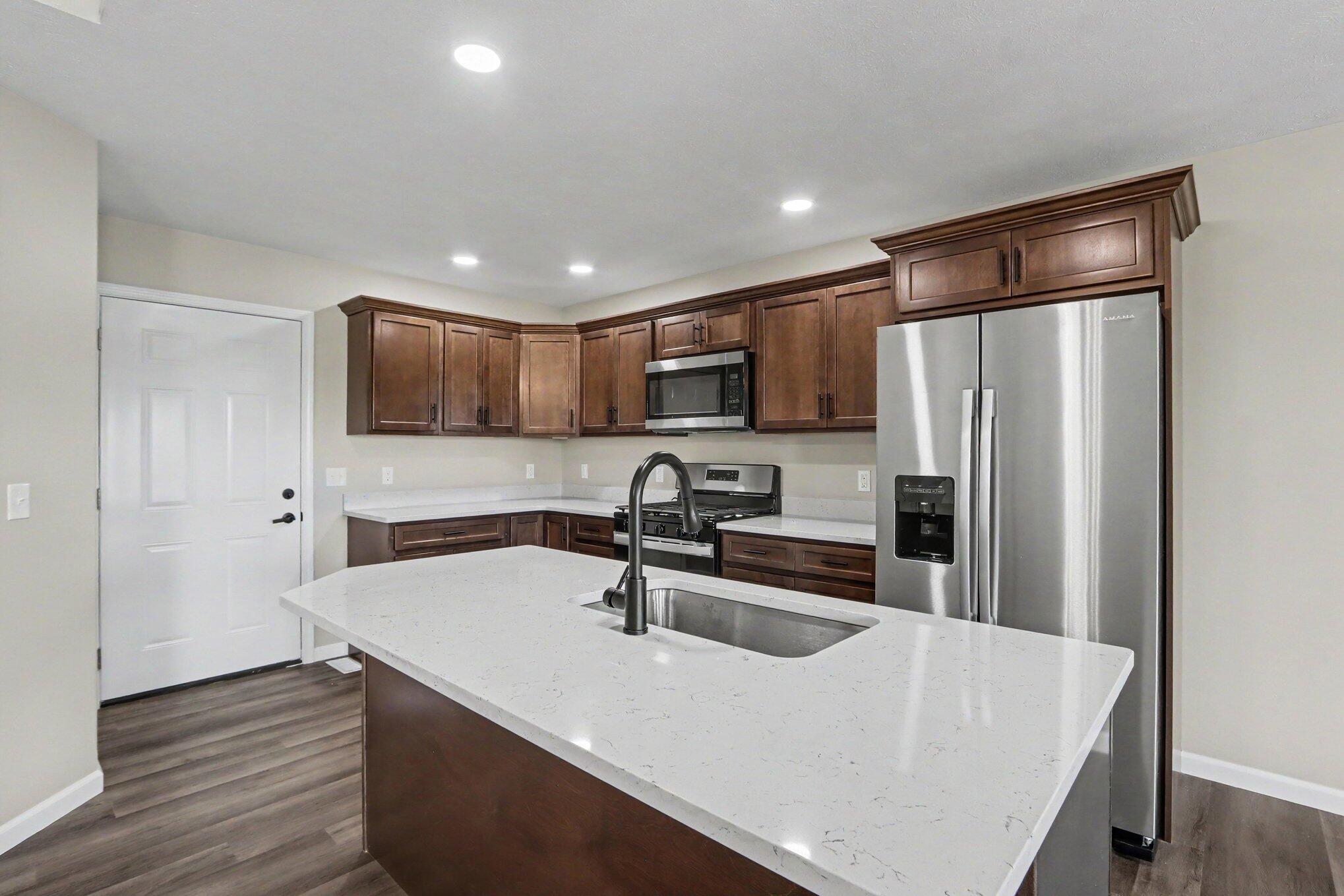 124 Jeremy Street Constantine, MI 49042 - Photo 7 of 27 009_file_2806