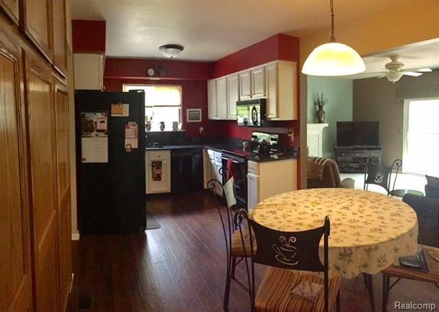 Open kitchen