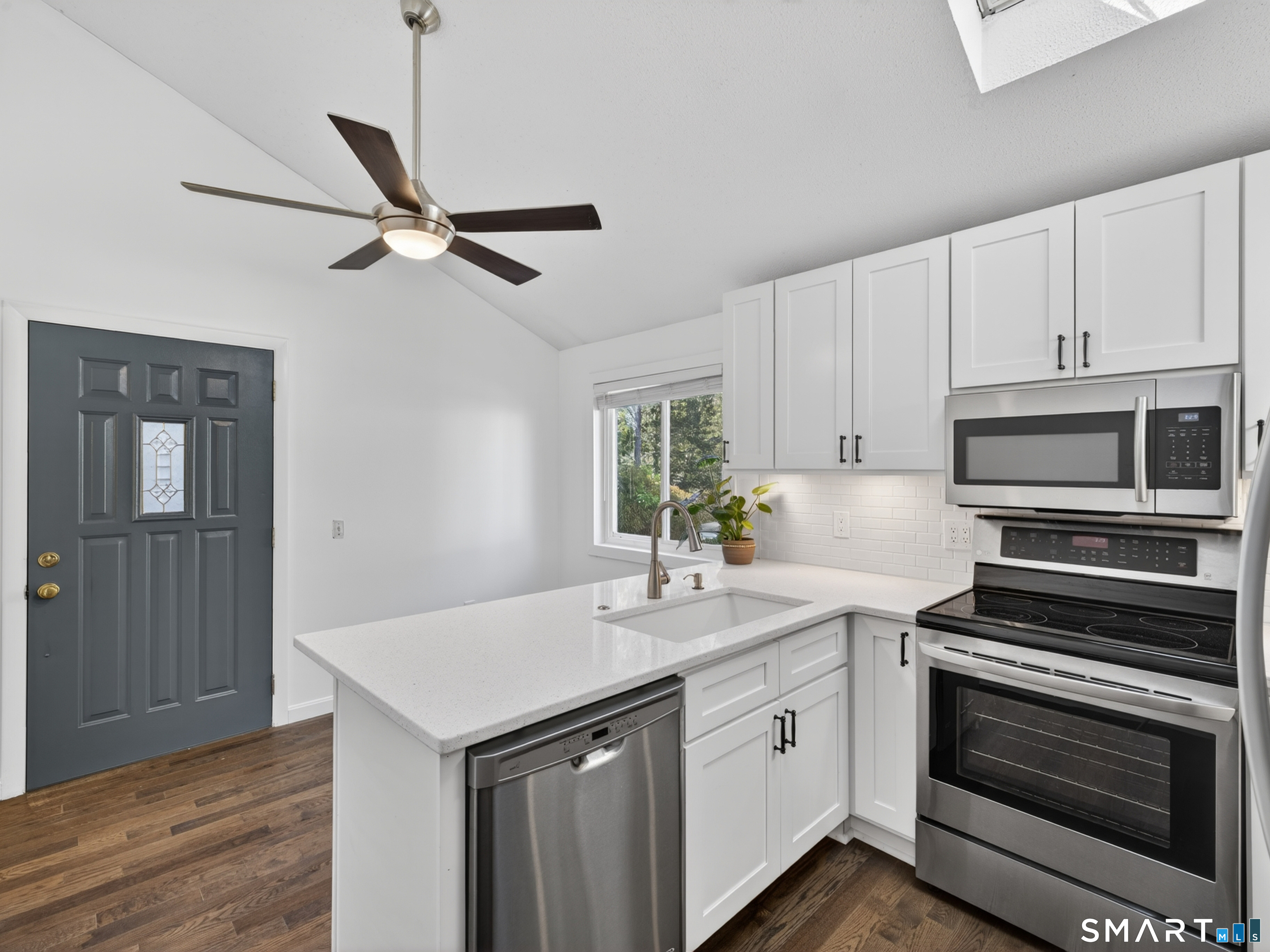 31 Hewitt Road, Unit C3 Stonington, CT 06355 - Photo 9 of 31