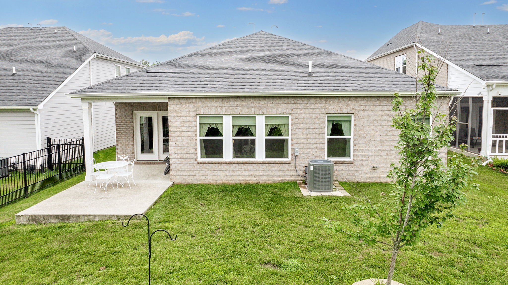 1058 Holland Rdg Way Lebanon, TN 37090 - Photo 2 of 28 Gallery Image 2
