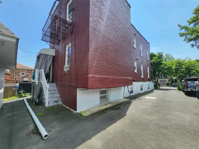 $1,399,000 | 836 Revere Avenue | Throgs Neck