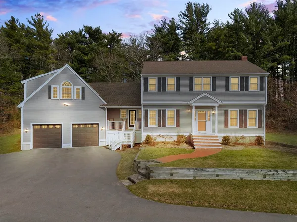 $929,900 | 100 Chestnut Street, East Bridgewater, MA 02333