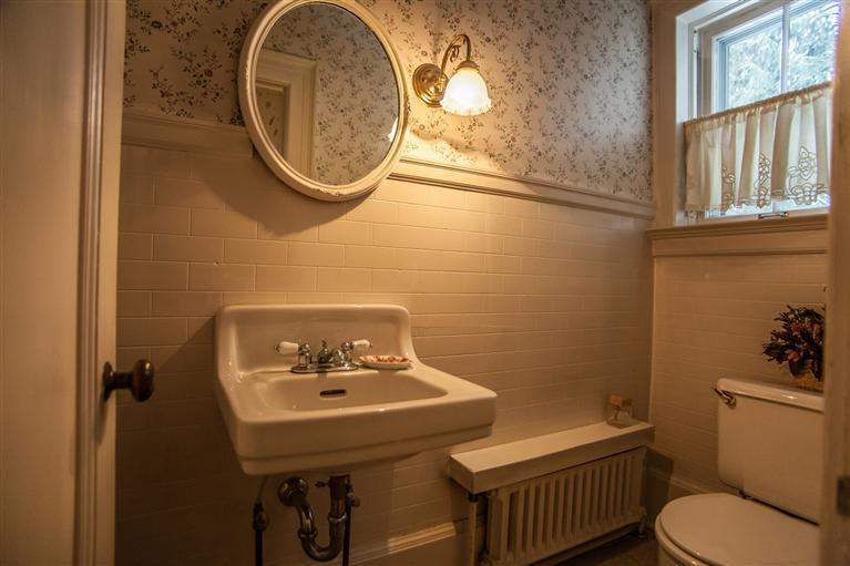 1710 Cambridge Road Ann Arbor, MI 48104 - Photo 14 of 46 Photo 14
