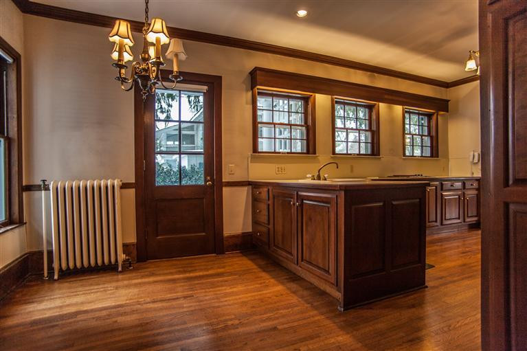 1710 Cambridge Road Ann Arbor, MI 48104 - Photo 16 of 46 Photo 16