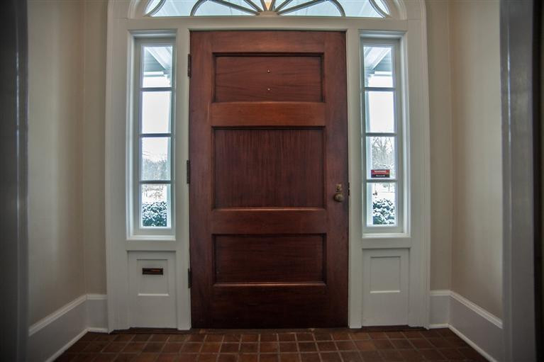 1710 Cambridge Road Ann Arbor, MI 48104 - Photo 2 of 46 Photo 2
