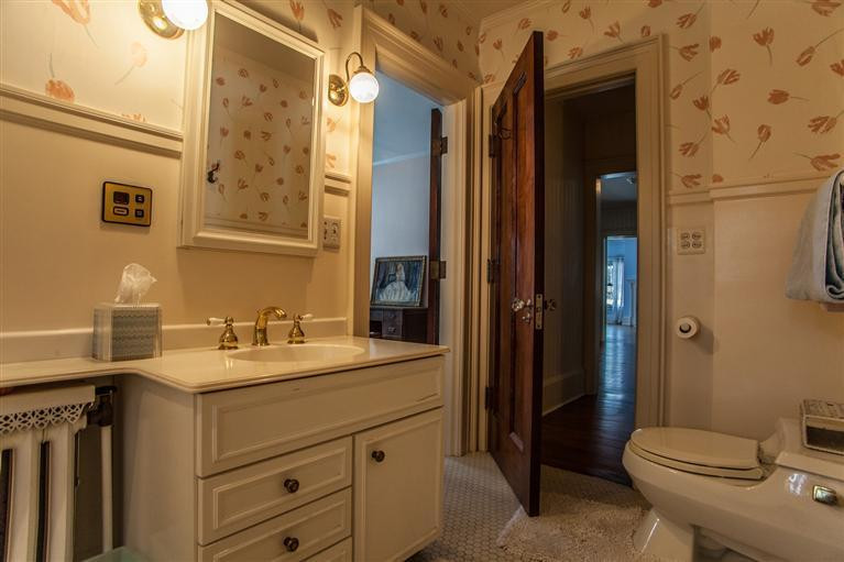 1710 Cambridge Road Ann Arbor, MI 48104 - Photo 28 of 46 Photo 28