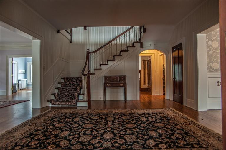 1710 Cambridge Road Ann Arbor, MI 48104 - Photo 3 of 46 Photo 3