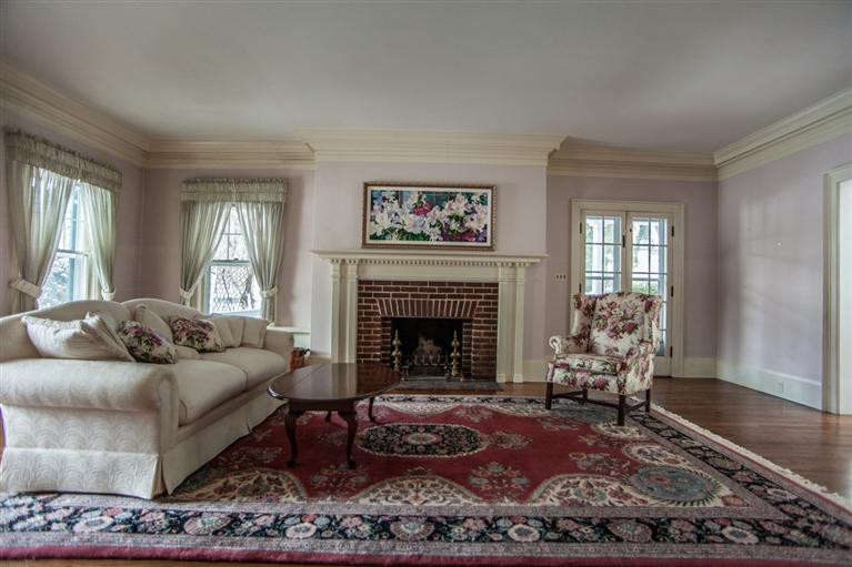 1710 Cambridge Road Ann Arbor, MI 48104 - Photo 5 of 46 Photo 5