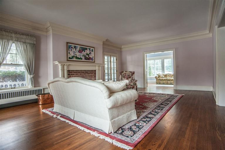 1710 Cambridge Road Ann Arbor, MI 48104 - Photo 8 of 46 Photo 8