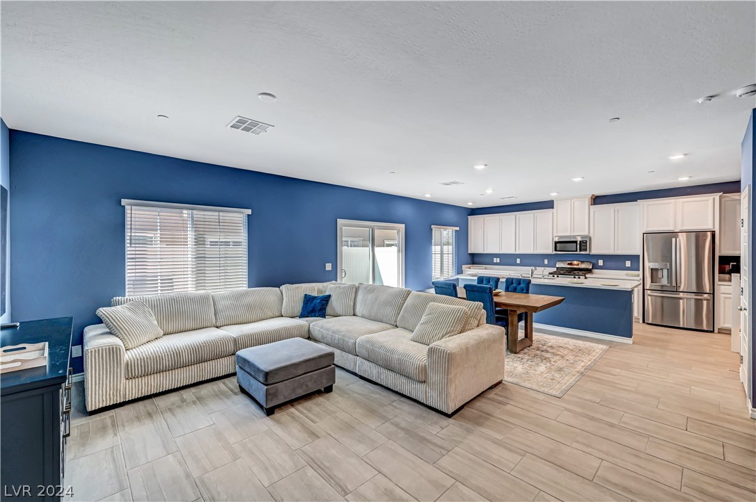 7232 North Decatur Boulevard, Unit 3 North Las Vegas, NV 89084 - Photo 1 of 38