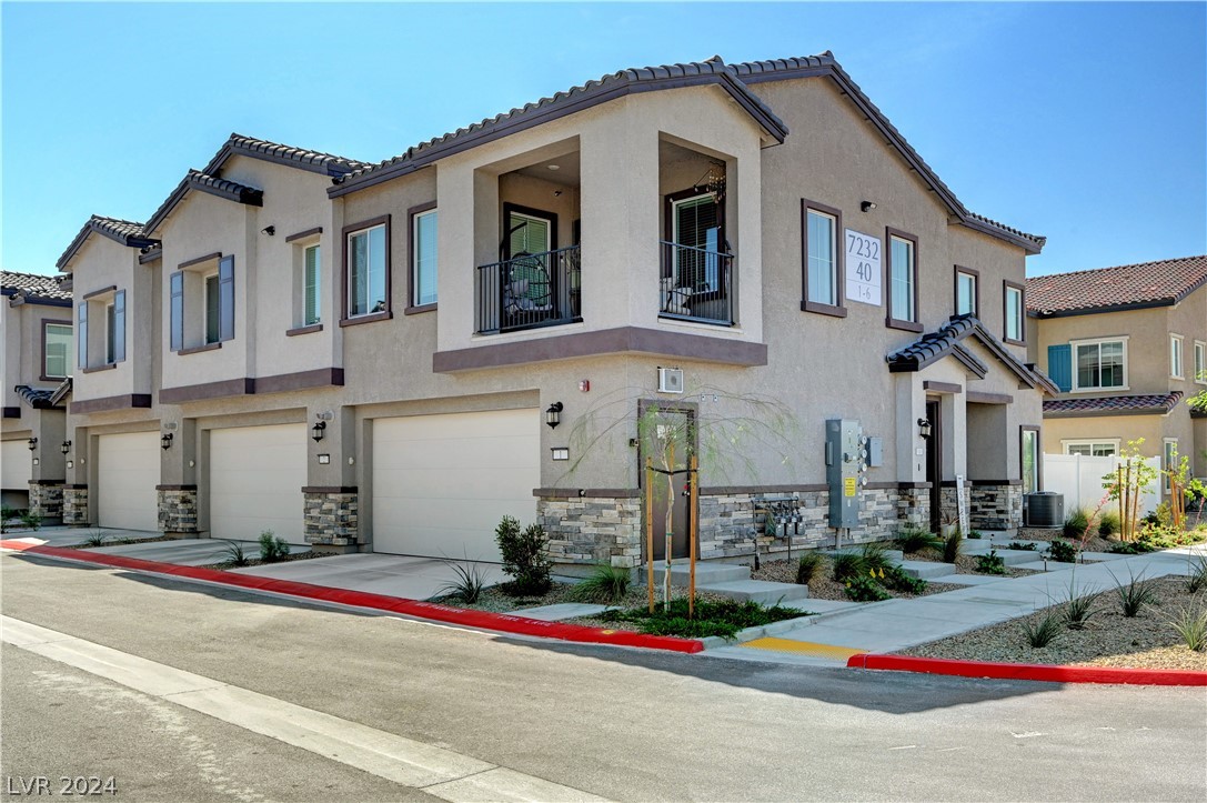 7232 North Decatur Boulevard, Unit 3 North Las Vegas, NV 89084 - Photo 5 of 38