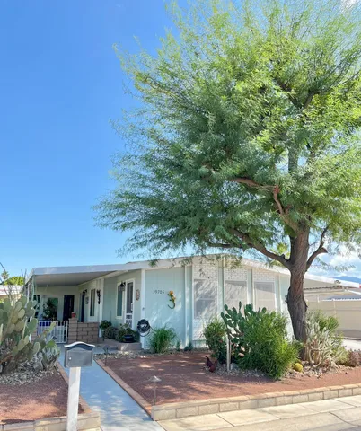 $2,550 | 39705 Manzanita Drive, Palm Desert, CA 92260