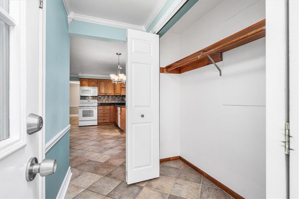 251 Shafer Road Coraopolis, PA 15108 - Photo 11 of 34 Gallery Image 11