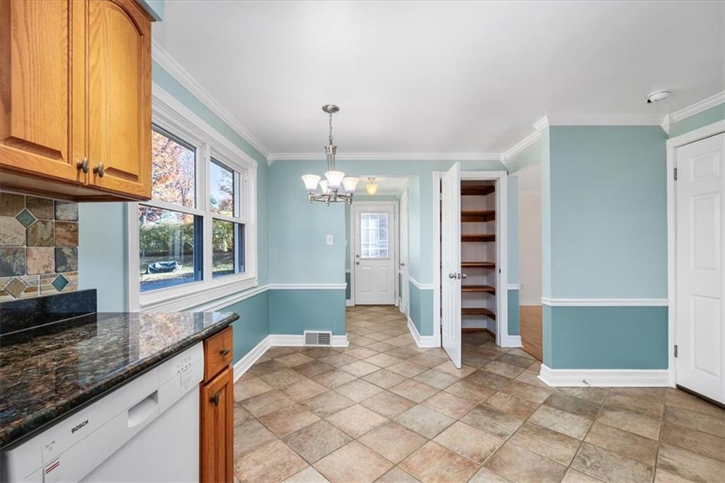 251 Shafer Road Coraopolis, PA 15108 - Photo 12 of 34 Gallery Image 12