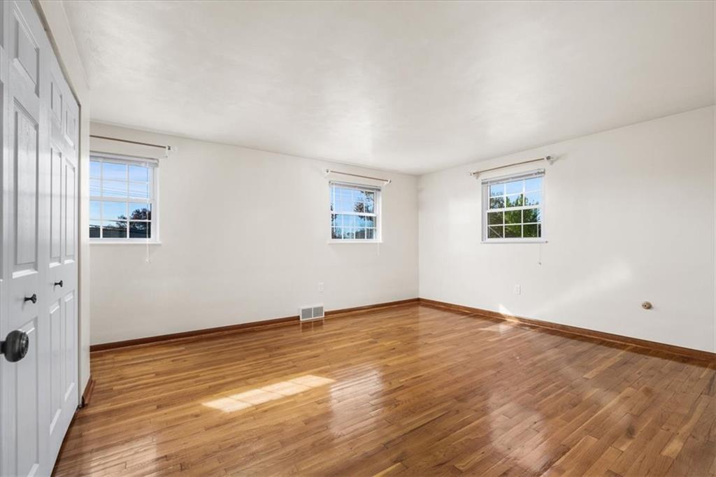251 Shafer Road Coraopolis, PA 15108 - Photo 14 of 34 Gallery Image 14