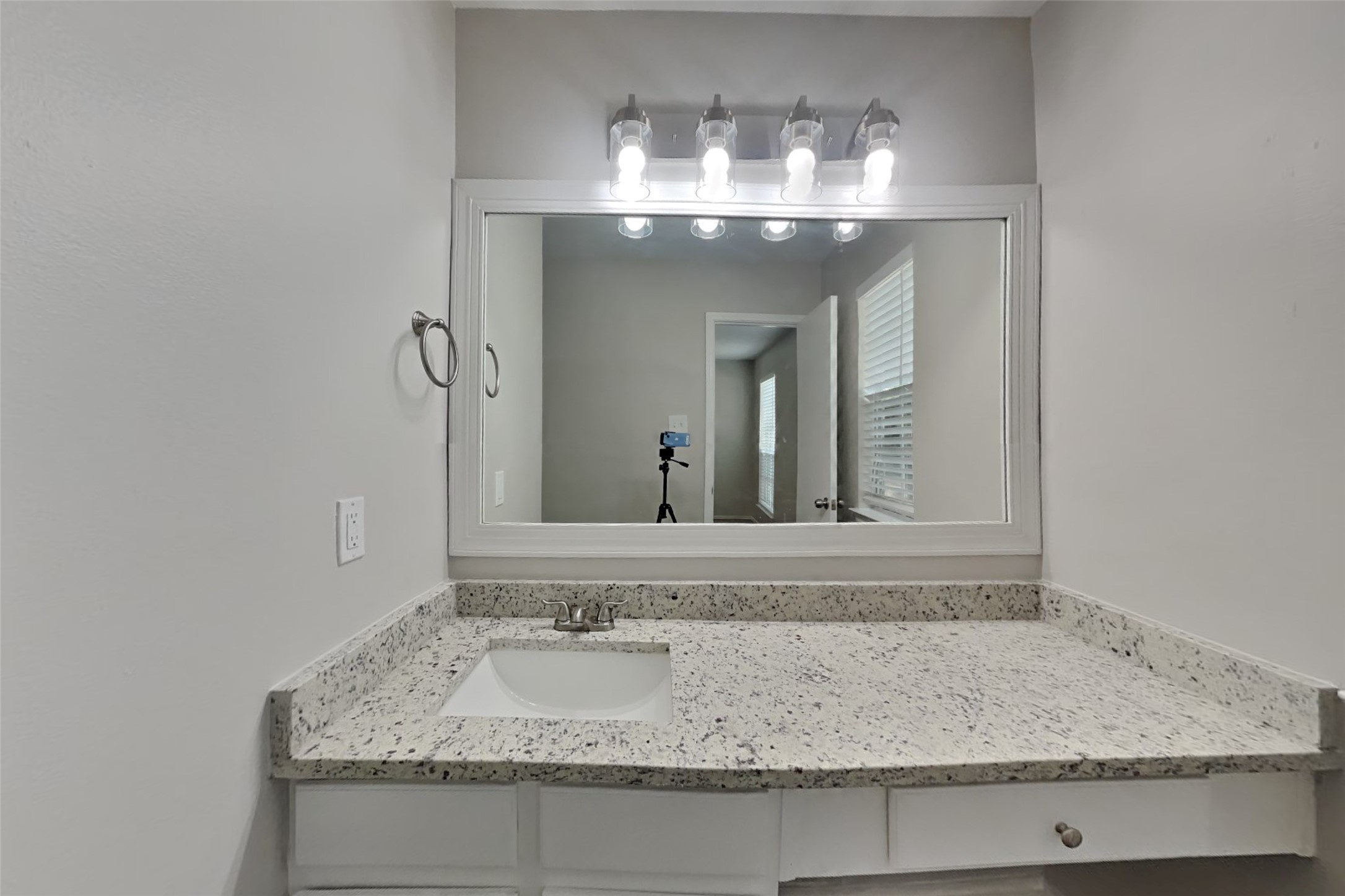 4102 Sand Ripple Lane Katy, TX 77449 - Photo 9 of 20