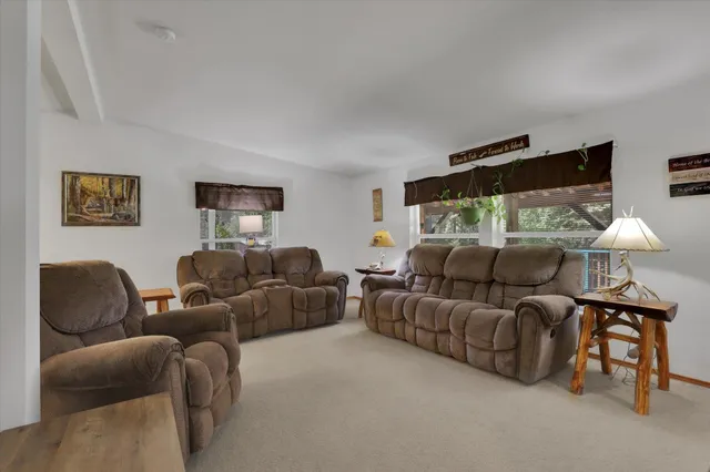 $422,500 | 281 Yocum Lk Road, Ione, WA 99139